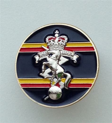 Royal Electrical Mechanical Engineers Reme B Colour Lapel Pin 25mm