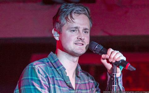 Keanes Tom Chaplin Reflects On 10 Year Therapy Due To Drug Addiction