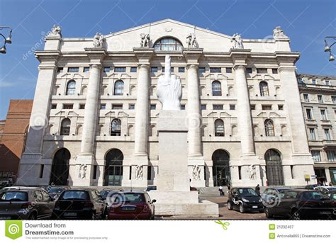 Quotazioni in tempo reale, grafici, notizie, video interviste e approfondimenti sui principali strumenti finanziari, sui mercati internazionali e sulla borsa. The Borsa Italiana S. p. A editorial photography. Image of ...