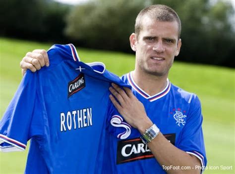 Image : Rothen signe aux Glasgow Rangers