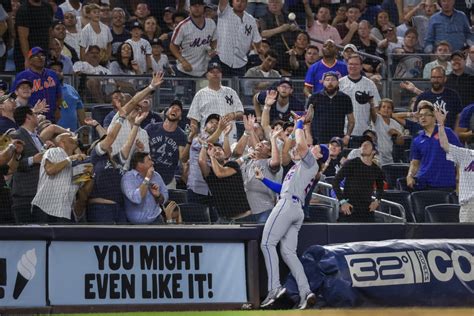 Yankees Mets Loyalties Dividing Families In Pursuit Of Subway World Series