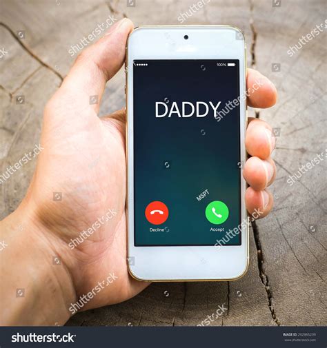 Smartphone Incoming Calls On Hand Daddy Stockfoto 292965239 Shutterstock