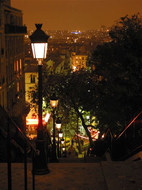 Montmartre, Paris. | Paris at night, Montmartre, Paris ...