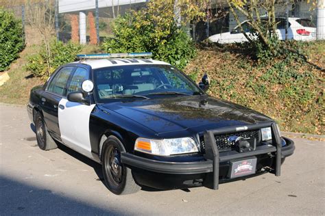 2010 Ford Crown Victoria Police Car 01 Nr Classic Car Collection