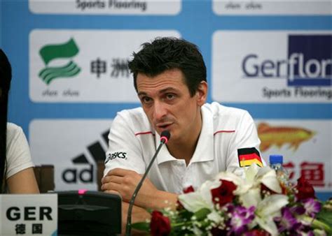 He's been coaching turkish side vakıfbank spor kulübü since 2008 and also coaches the turk. Perchè tante giocatrici, giocatori ed allenatori sono ...