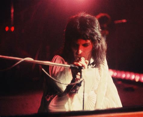 Queen Live At The Rainbow 74 Blu Ray Review At Why So Blu