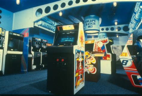 Ios 13's biggest offering for iphone and ipad devices is apple arcade, a game rental service with a variety of games titles for only $4.99 a month. 8 Old School Video Game Arcades across the Metro | 8List.ph