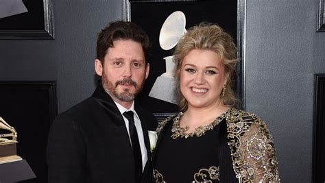 Kelly Clarkson Pede O Div Rcio Do Marido De Quase Sete Anos Respostas