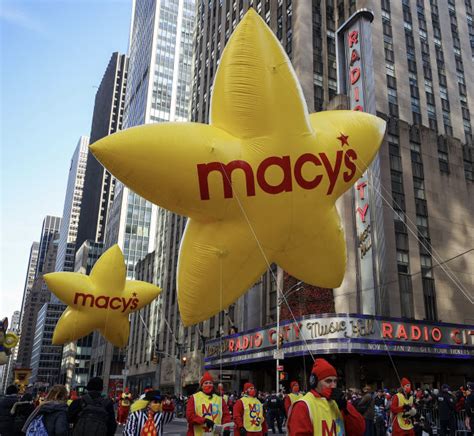 How To Watch The Macys Thanksgiving Day Parade 2022 Without Cable Entertainment Tonight