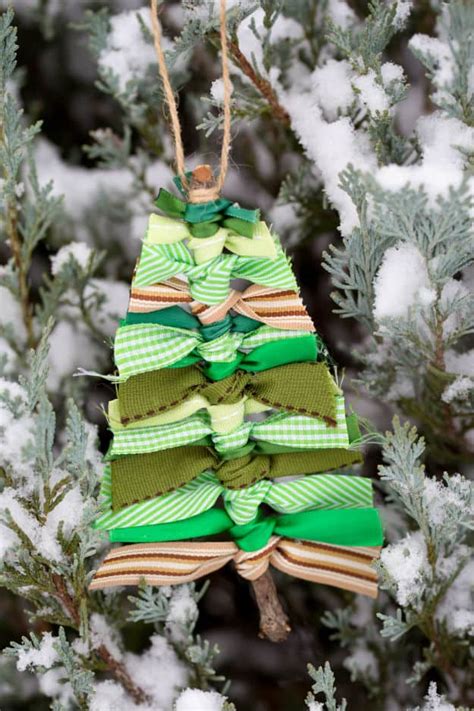 35 Easy Diy Christmas Ornaments For A Personalized Tree Decor