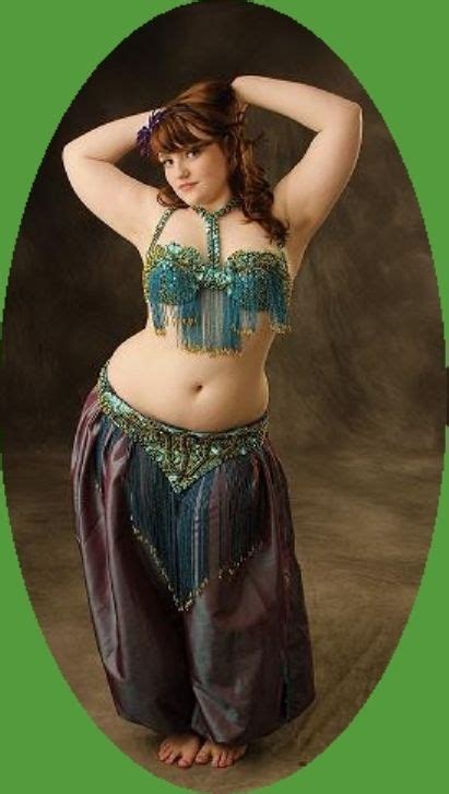 I Love Belly Dancers And Her Sweet Curves Are So Very Attractive