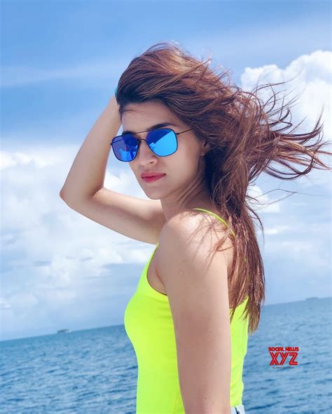 Actress Kriti Sanon Hot New Beach Still Social News Xyz