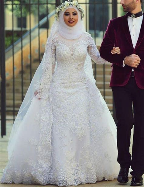 2019 White Arab Muslim Wedding Dresses Custom Made Long Sleeve White