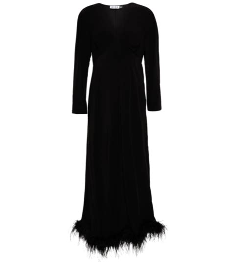 7 μαύρα φορέματα για το ρεβεγιόν και όχι μόνο Voguegr