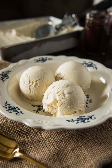 Creamy No Churn Homemade Vanilla Ice Cream Recipe