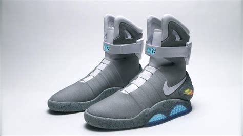 Retour Vers Le Futur Des Nike à Laçage Automatique En 2015 Geeks