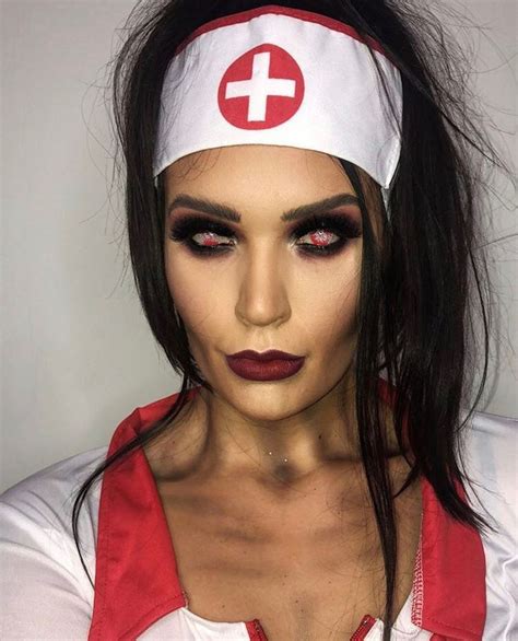 Ꮲɪɴᴛᴇʀᴇsᴛ sɴᴇᴀᴋᴇʀ ʙᴀᴇ Halloween nurse makeup Halloween makeup scary Halloween makeup pretty