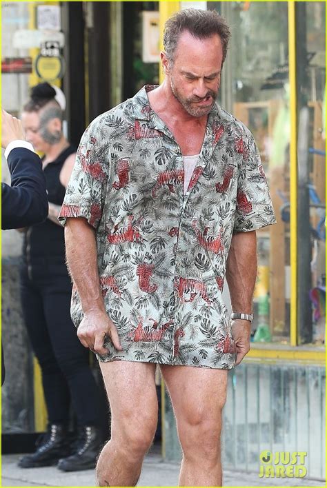 Christopher Meloni Bares His Butt While Pantsless On Set Photo 4154941