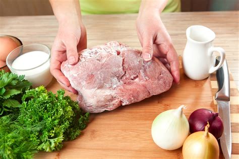 هل اللحوم المجمدة تفقد قيمتها الغذائي