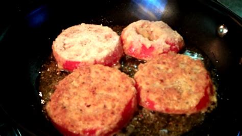 Fried tomatoes with garlic is a very quick, delicious side that can make even winter tomatoes into a this simple recipe of fried tomatoes with garlic is so quick to make (about 10 minutes) and can. Fried Red Tomatoes - YouTube