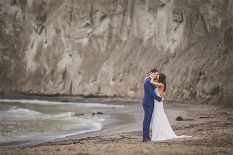 Check prices, availability, request quotes and get the best deals on photo packages that will capture the happiest and most timeless images of your life. Scarborough Bluffs Wedding Photos