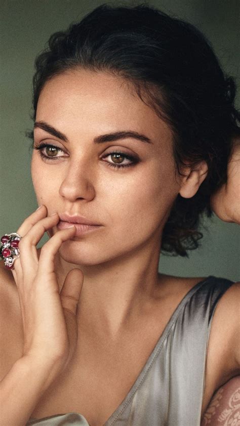 Mila Kunis Sexiest Woman Alive Mila Kunis Makeup Looks Hair Beauty