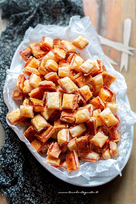 I rotoli salati farciti sono la ricetta di finger food che arricchiranno ogni vostro aperitivo: Pin su Appetizer and Finger Food Recipes (Ricette Antipasti)