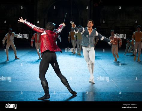 Carlos Acosta Romeo Rehearses English National Ballets Romeo And Juliet In The Royal Albert