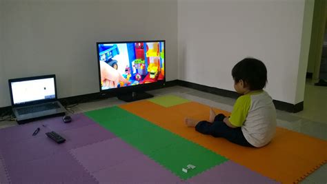 10 Rekomendasi TV Ukuran Mini untuk Ruangan Kecil (2023)
