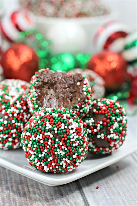 Using rubber spatula, add melted chocolate to blender. Chocolate Kahlua Truffles | Recipe | Kahlua truffles ...