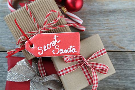 When it comes to a secret santa gift, a great place to. 6 Best Unisex Secret Santa gifts Happy Christmas 2020 - ATS