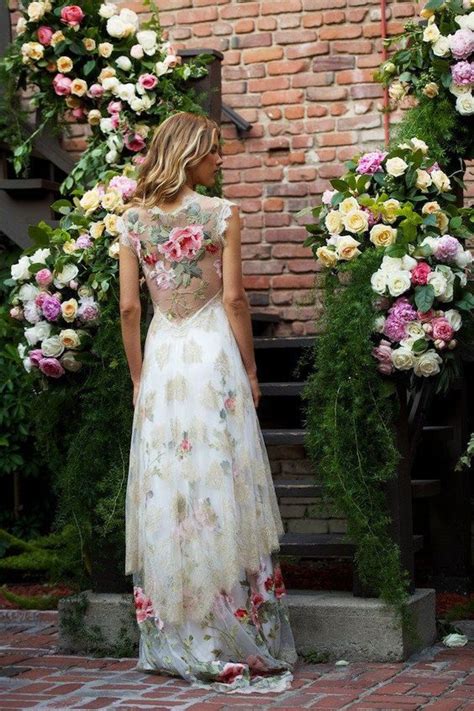 25 Chic Floral Wedding Dresses That Wow Weddingomania