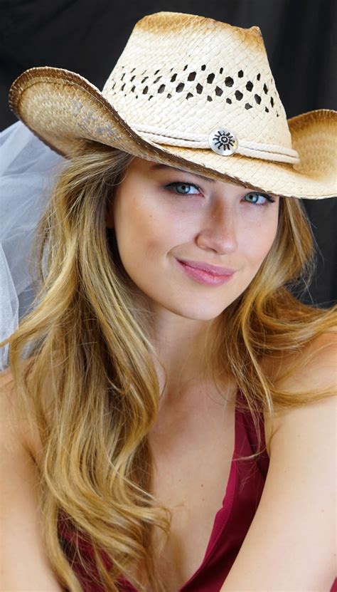 When To Wear A White Cowboy Hat Frank Holmes Coiffure