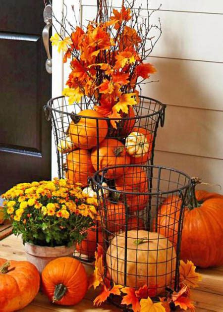 Thanksgiving is a wonderful family holiday, and home a chic and fresh rustic front door with corn husks, heirloom pumpkins and white blooms in pots for thanksgiving. 30 Eye-Catching Outdoor Thanksgiving Decorations Ideas ...