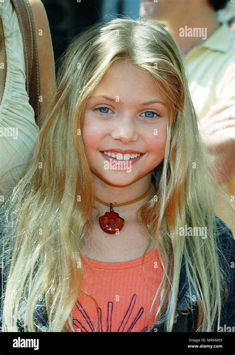 Taylor Momsen Grinch Arriving At The Spy Kids 2 The Island Of Lost
