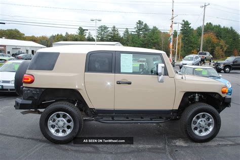 Compare the 2011 toyota fj cruiser against the competition. 2011 Toyota Fj Cruiser Base Sport Utility 4 - Door 4. 0l