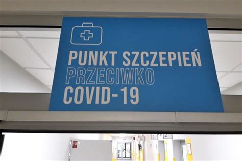 Osoby zainteresowane szczepieniem powinny wypełnić ten formularz do dnia **20. W piątek o godz. 6.00 ruszyły zapisy seniorów powyżej 70 ...