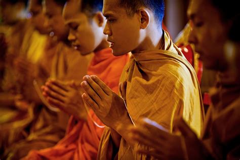 Buddhist Monks Praying Tibetan Monk Buddhism Buddhist