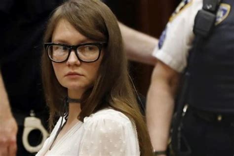 A First Glimpse At Iconic Scammer Anna Delvey In The Upcoming Tv Series