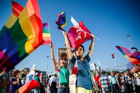 Turquie Gay Pride Istanbul Malgr L Interdiction Heures