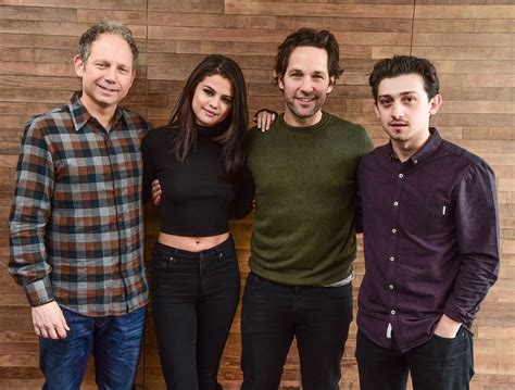 paul rudd didn t realise selena gomez was as famous as she is