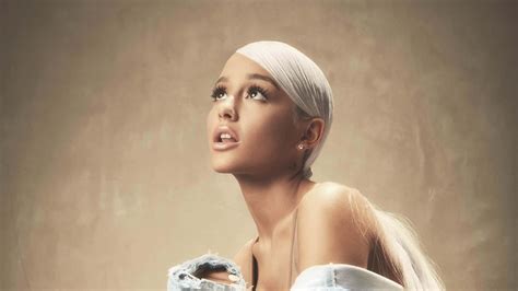 100 Ariana Grande Backgrounds
