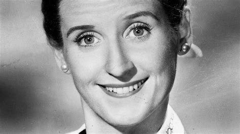 Ann B Davis 88 Dies Comic Actress Played Maid On ‘brady Bunch The New York Times