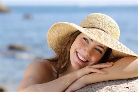 Happy Woman With White Smile Looking Sideways On Vacations Stock Image
