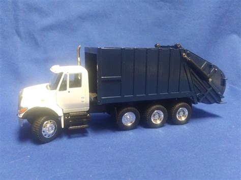 Buffalo Road Imports Ih 7000 Garbage Truck White Cab Blue Packer