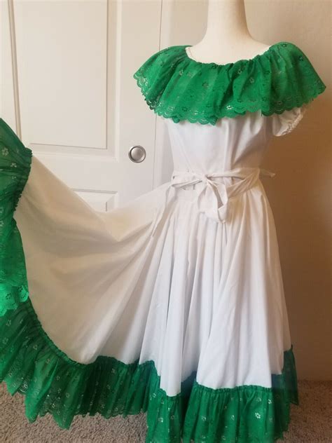 Mexican Folklorico Dress Full Circle Skirt And Blouse Top White Green Xs Small Ebay