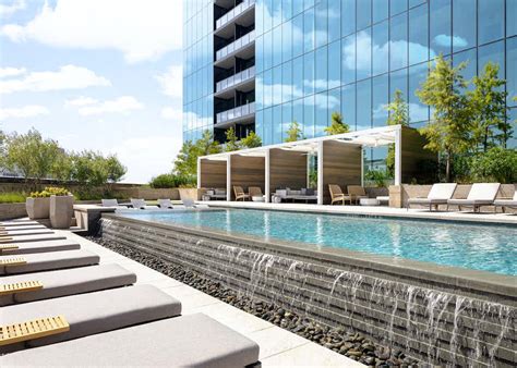 Luxury Apartments In Downtown Dallas Amli Fountain Place
