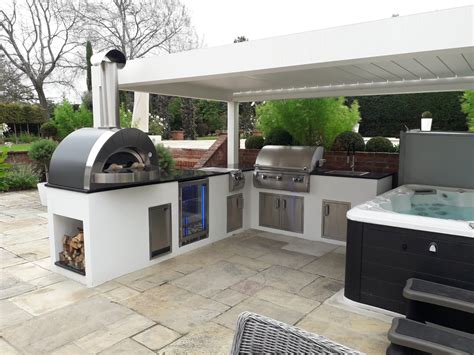 Bespoke Outdoor Kitchen Designs At The London Essex Group