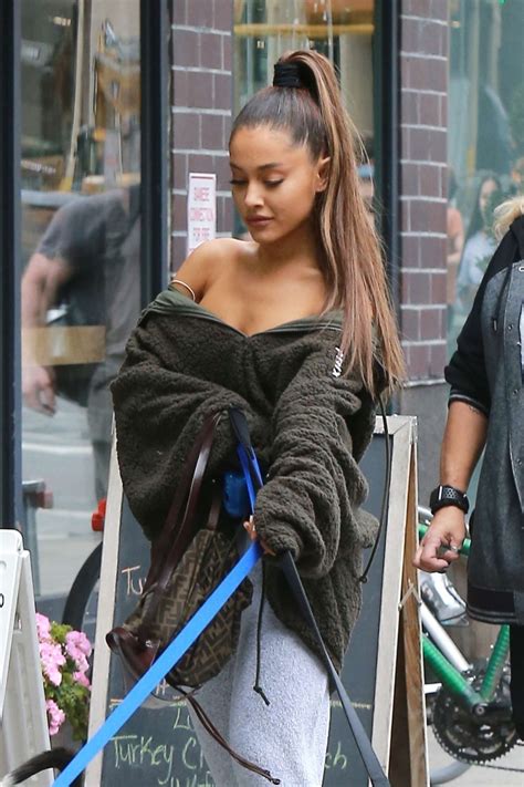 Ariana Grande Walking Her Dog In New York 04 Gotceleb