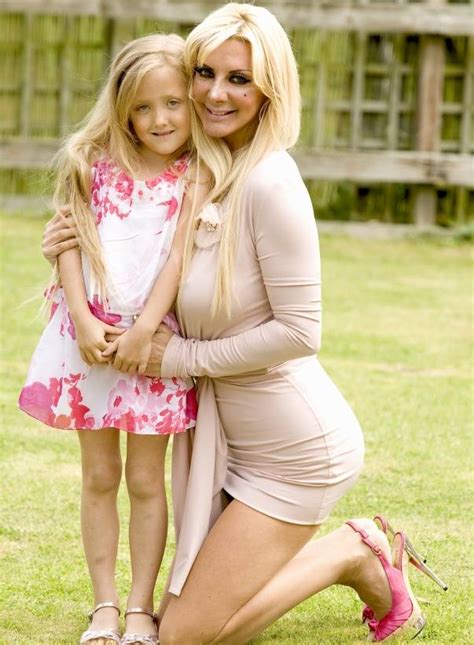 Human Barbie Sarah Burge And Her Daughter Poppy Would You Let Your
